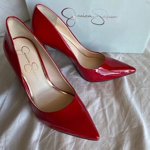 Jessica Simpson pumps